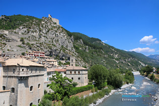 Entrevaux, pont sur le Var