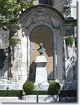 Forcalquier, statue