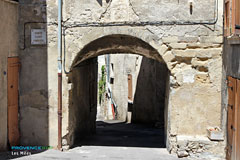 Les Mées, porte Saint Christol Les Mées, porte Saint Christol
