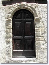 Mézel, porte ancienne