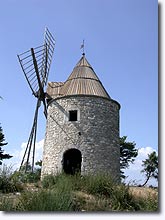Montfuron, moulin