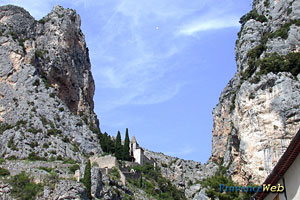 Etoile de Moustiers