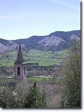 Seyne les Alpes, clocher et paysage