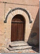 Saint Maime, typical door