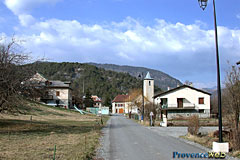 Verdaches, le village Verdaches, le village