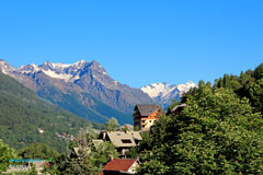Briançon, chalets et montagnes Briançon, chalets et montagnes
