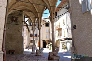 Guillestre Hautes Alpes Provence Web