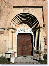 Les Orres, church door