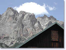 Les Vigneaux, toit de chalet et sommet Les Vigneaux, toit de chalet et sommet