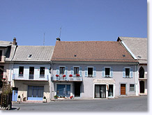 Saint-Bonnet en Champsaur, street