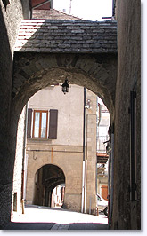 Saint-Bonnet en Champsaur, passage voûté