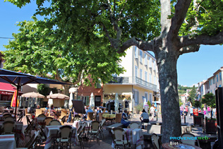 Biot, terrasse de café