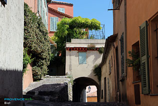 Biot - Photos HD