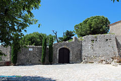 Cabris, castle esplanade