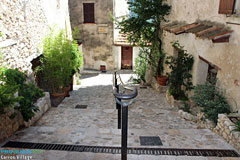 Carros, calade street Carros, calade street