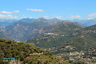 Carros village - Vue montagne