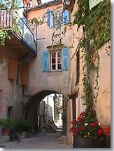 Coaraze, pasageway