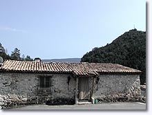 Collongues, maison