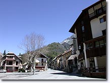 Entraunes, le village