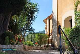 Eze, en allant vers l'église