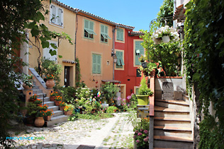 Falicon, small square