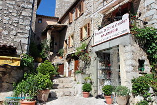Gourdon, perfume maker
