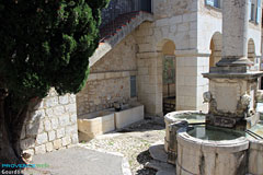 Gourdon, fountain