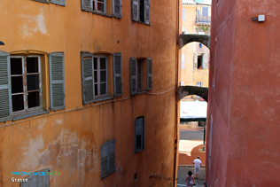 Grasse, arches