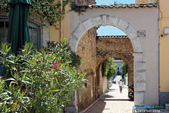 La Colle sur Loup, vaulted passageway La Colle sur Loup, vaulted passageway