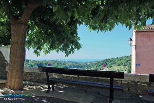La Gaude, banc avec vue sur la mer