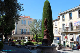 Mougins, square