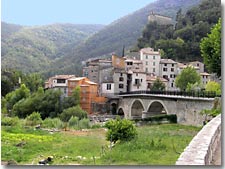 Roquesteron-Grasse, the village and the bridge