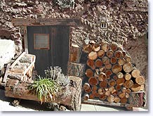 Roure, house