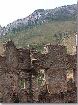 Sainte Agnes, castle remains