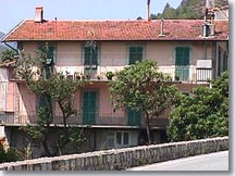 Touët sur Var, maison typique