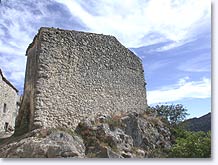 Tourette du Château, maison en pierre