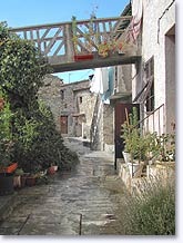 Tourette du Chateau, typical street