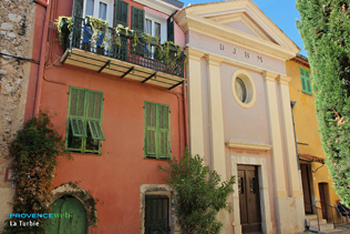 La Turbie, facades