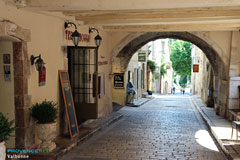 Valbonne, passageway