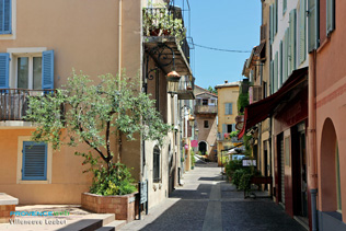 Villeneuve Loubet, street