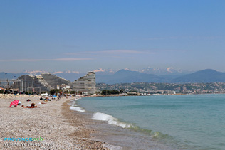 Villeneuve Loubet, beach and mountains