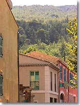 Alleins, colline et paysage