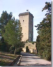 Barbentane, tour