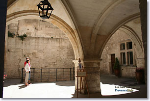 Les Baux de Provence, Hotel de Manville