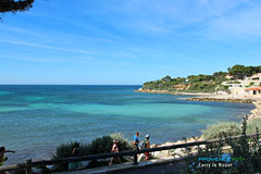 Carry le Rouet, randonneurs en bord de mer Carry le Rouet, randonneurs en bord de mer