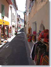 Cassis, tiny street with shops