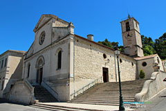 Chateaurenard, church