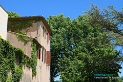 Châteauneuf-le-Rouge, volets Châteauneuf-le-Rouge, volets