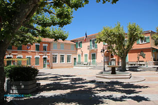 La Destrousse, town hall