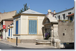 Eyguières, fontaine Eyguières, fontaine